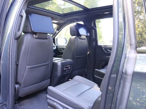 Certified 2022 Chevrolet Suburban Z71 w/ Luxury Package AWD/4WD image 47