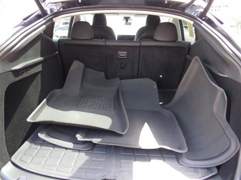 Used 2023 Tesla Model Y Performance AWD/4WD image 28