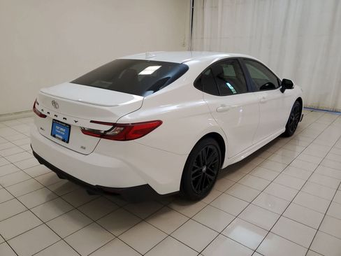 Used 2025 Toyota Camry SE FWD image 25