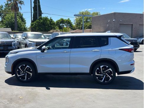 Used 2025 Mitsubishi Outlander SE AWD/4WD image 8