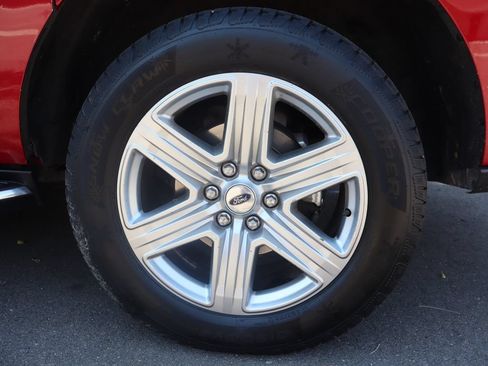 Used 2019 Ford Expedition Max XLT w/ Equipment Group 202A AWD/4WD image 43