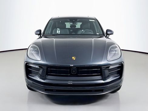 Certified 2025 Porsche Macan image 6