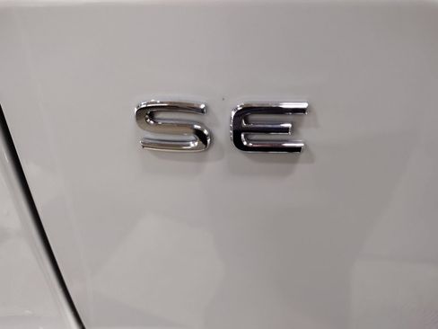 New 2026 Volkswagen Atlas SE image 14