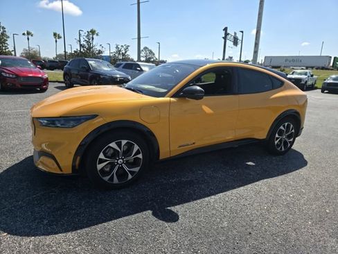 Used 2023 Ford Mustang Mach-E Premium image 9