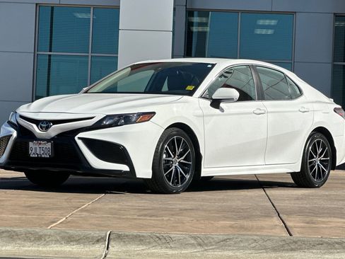 Certified 2024 Toyota Camry SE image 10