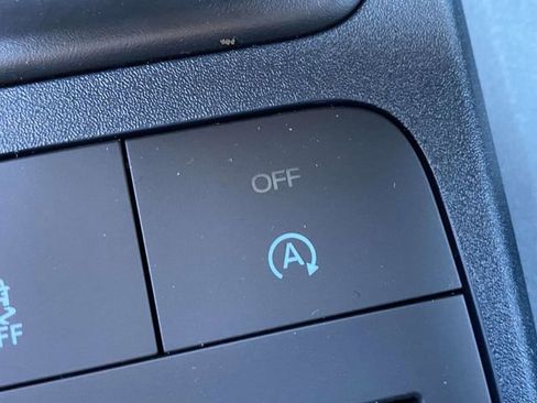 New 2026 Ford Maverick Lobo AWD/4WD image 20