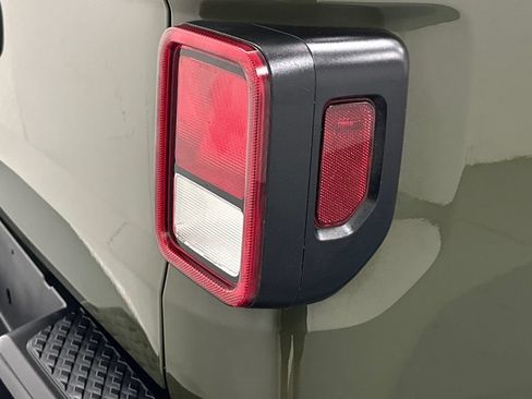 Used 2022 Jeep Gladiator Sport AWD/4WD image 24