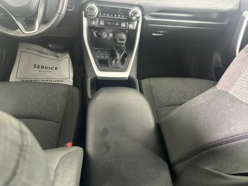 Used 2022 Toyota RAV4 XLE w/ Convenience Package AWD/4WD image 23