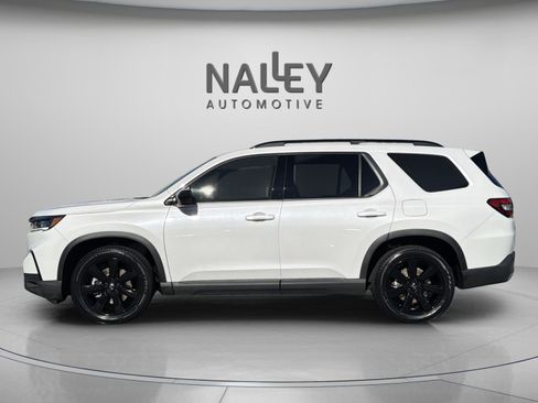 Certified 2025 Honda Pilot Black Edition image 3