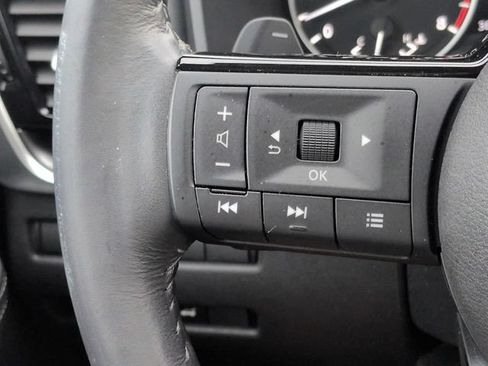 Used 2022 Nissan Rogue SV w/ SV Premium Package FWD image 25