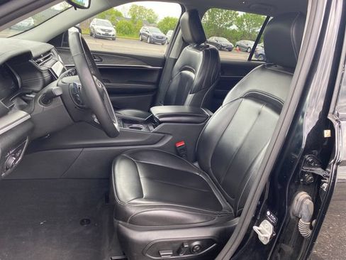 Used 2023 Jeep Grand Cherokee Limited AWD/4WD image 15