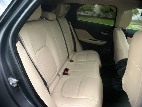 Used 2020 Jaguar F-PACE Premium AWD/4WD image 28