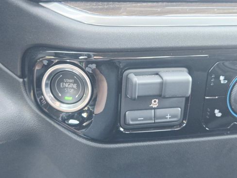 Used 2025 Chevrolet Silverado 2500 LT w/ All Star Edition AWD/4WD image 34