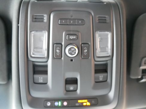 Certified 2023 Cadillac Escalade Premium Luxury image 22