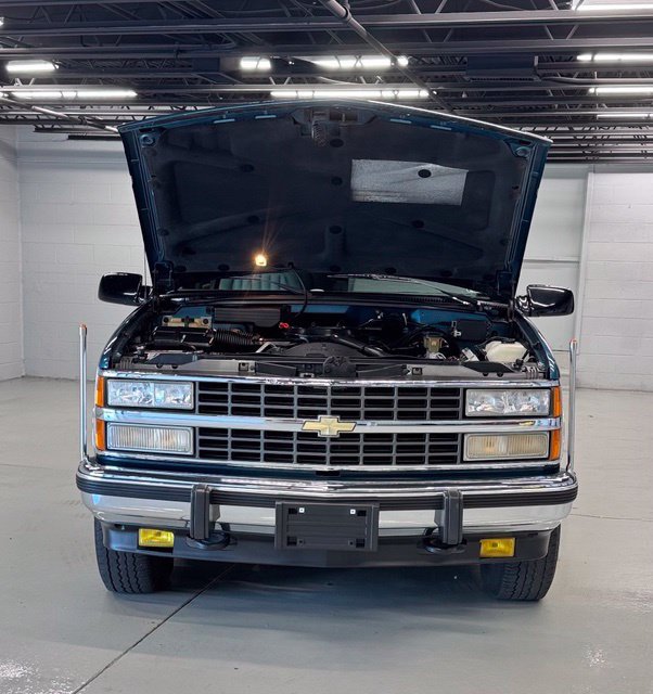 Used 1993 Chevrolet Suburban 4WD image 27