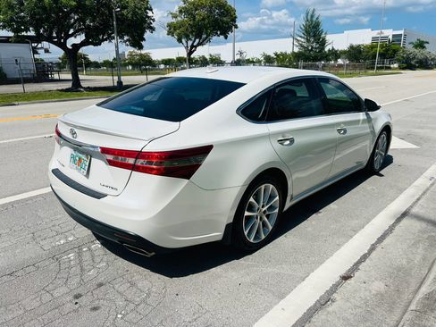 Used 2015 Toyota Avalon Limited w/ Technology Package FWD image 5