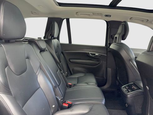 Used 2020 Volvo XC90 T5 Momentum image 43
