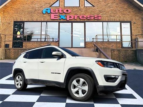 Used 2020 Jeep Compass Latitude w/ Cold Weather Group image 1