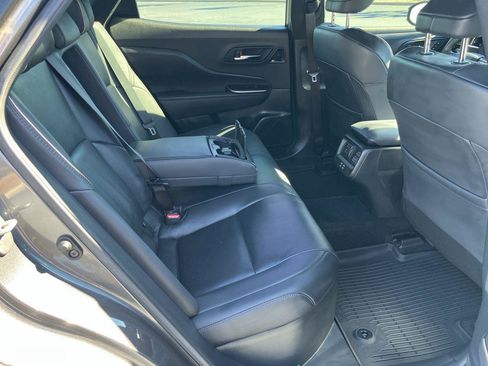 Used 2023 Toyota Crown image 28