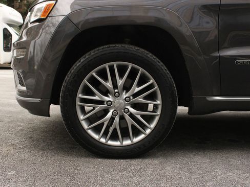 Used 2017 Jeep Grand Cherokee Summit image 11