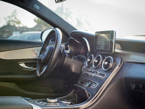 Used 2018 Mercedes-Benz C 300 Sedan image 11