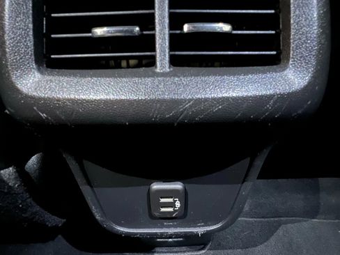 Used 2022 GMC Terrain SLT image 23