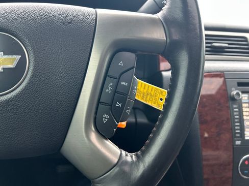 Used 2013 Chevrolet Tahoe LTZ image 17