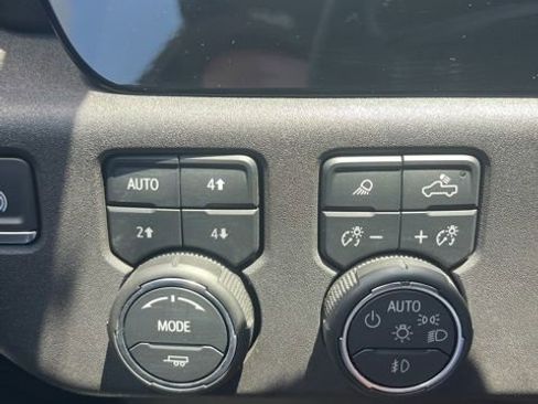 Used 2024 Chevrolet Silverado 2500 LTZ w/ LTZ Plus Package AWD/4WD image 27
