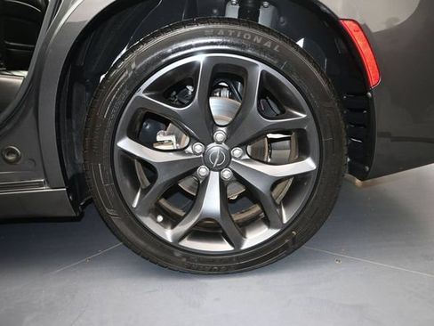 Used 2023 Chrysler 300 S RWD image 13