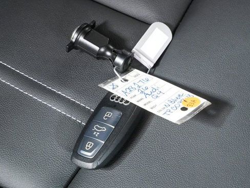 New 2026 Audi Q4 e-tron Premium image 39