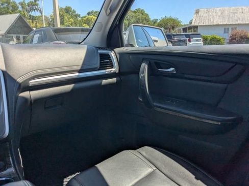 Used 2017 GMC Acadia Limited SLT FWD image 17