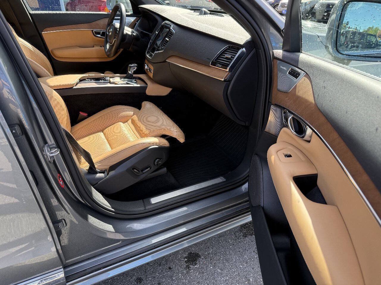 Used 2018 Volvo XC90 T6 Inscription w/ Convenience Package AWD/4WD image 13