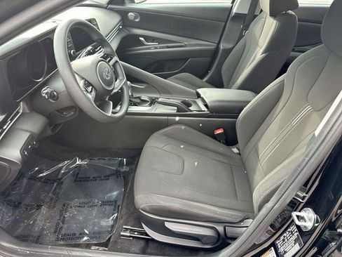 Used 2023 Hyundai Elantra SEL w/ Winter Weather Package image 15