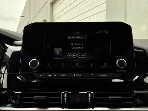 Used 2025 Nissan Pathfinder SV image 32