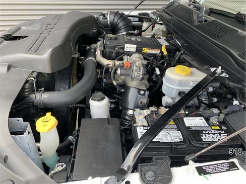 Used 2020 RAM 3500 Tradesman w/ Chrome Appearance Group AWD/4WD image 11