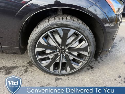 New 2026 Volvo XC60 T8 Ultra w/ Protection Package Premier image 10