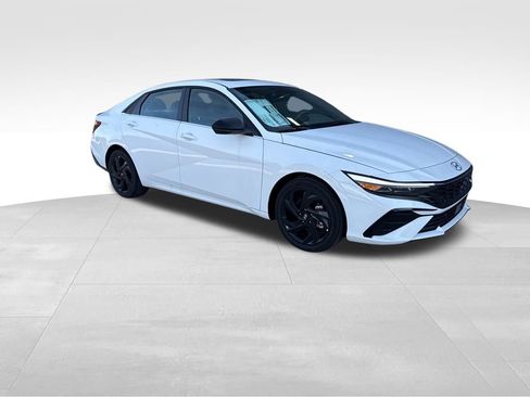 New 2026 Hyundai Elantra SEL Sport image 2