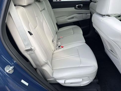 New 2026 Kia Sorento S w/ S Panoramic Sunroof Package FWD image 12