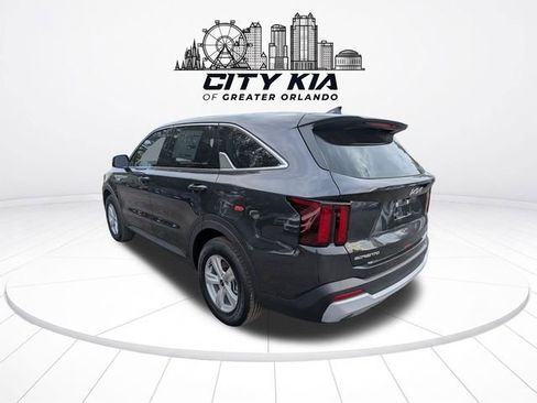 New 2026 Kia Sorento LX FWD image 4