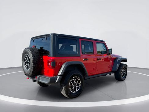 Used 2024 Jeep Wrangler Unlimited Rubicon AWD/4WD image 4