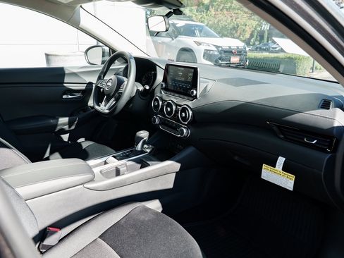 New 2025 Nissan Sentra SV w/ Trunk Package image 25