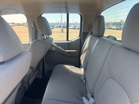 Used 2012 Nissan Frontier SV w/ SV Premium Utility Pkg RWD image 34
