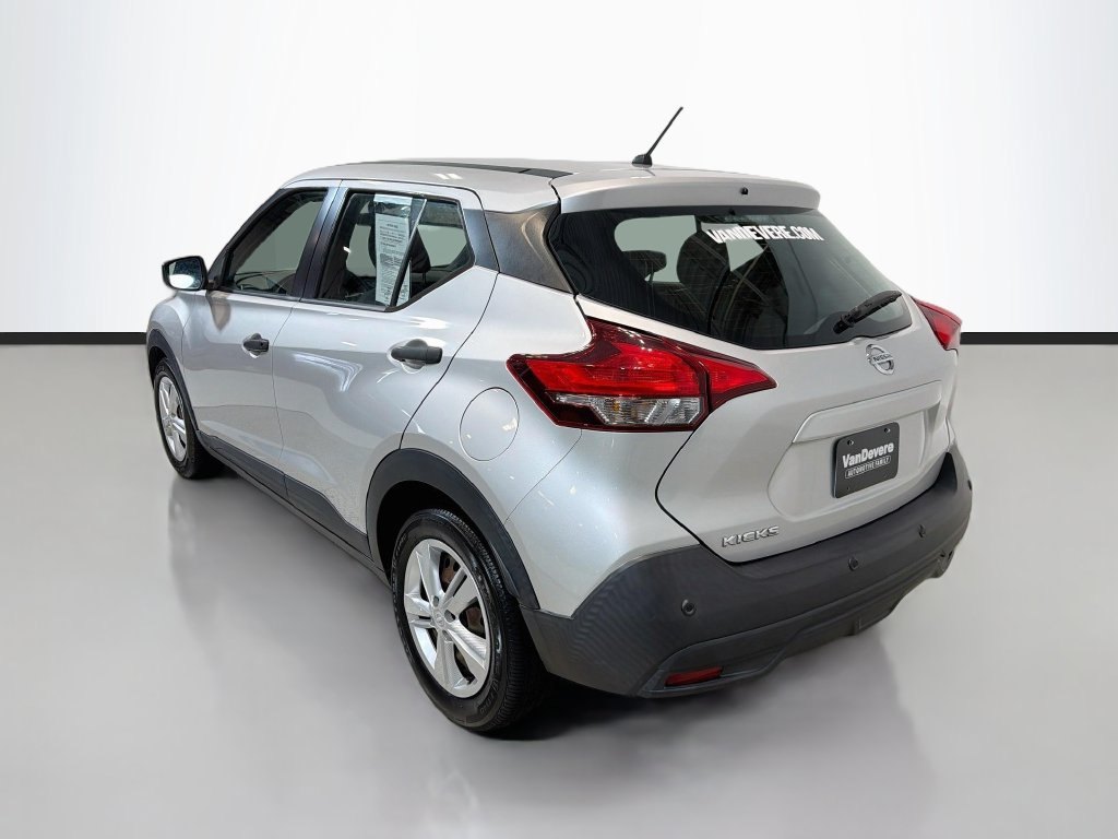 Used 2020 Nissan Kicks S FWD image 7