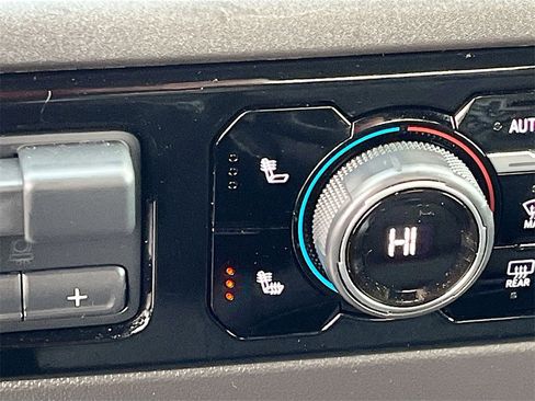 Used 2024 Chevrolet Silverado 1500 RST w/ Z71 Off-Road Package image 20