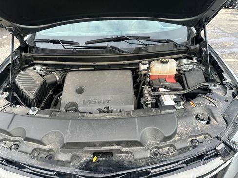 Used 2023 Chevrolet Traverse RS image 16