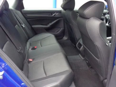 Used 2020 Honda Accord Sport image 9