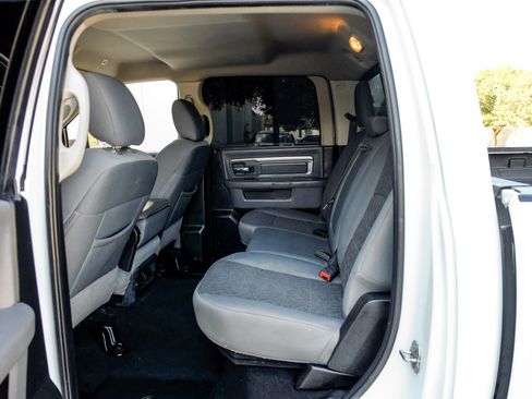 Used 2019 RAM 1500 Big Horn AWD/4WD image 39