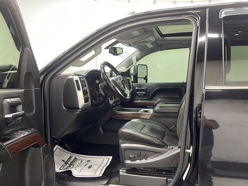 Used 2016 GMC Sierra 2500 SLT AWD/4WD image 2