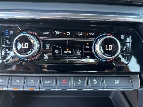 Used 2024 GMC Sierra 1500 Denali Ultimate image 24