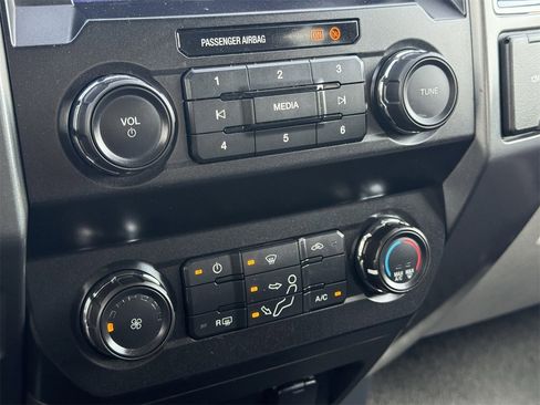 Certified 2022 Ford F350 XLT image 19